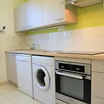 Lägenhet T3 Avec Terrasse Et Garage - Proche Centre-ville - Fr-1-251-25 Le Lavandou
