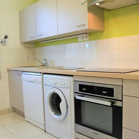Daire T3 Avec Terrasse Et Garage - Proche Centre-ville - Fr-1-251-25 Le Lavandou
