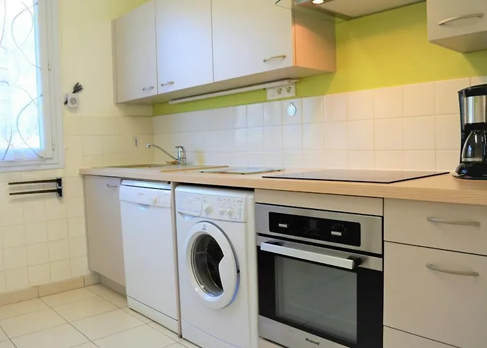 Lägenhet T3 Avec Terrasse Et Garage - Proche Centre-ville - Fr-1-251-25 Le Lavandou