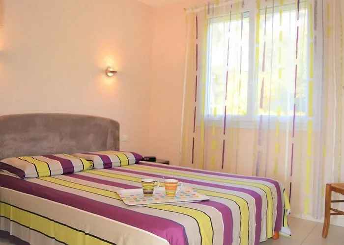 Lägenhet T3 Avec Terrasse Et Garage - Proche Centre-ville - Fr-1-251-25 Le Lavandou